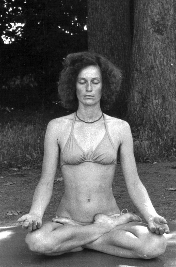 Méditation-en-lotus-été 1980-Yvette Clouet