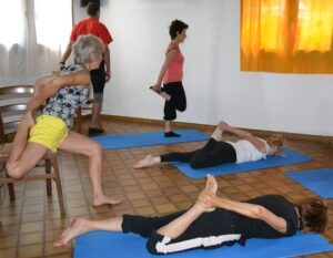 Étirement du Quadriceps - Cours et Stages-Yoga-Yvette Clouet-Marseille-5e