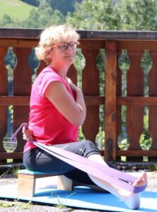 Étirement du grand Dentelé et du petit Pectoral Yoga Cours Marseille 13005 Yvette Clouet