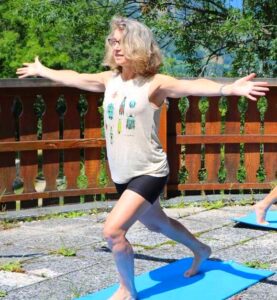 Héros Yoga Cours Marseille 13005 Yvette Clouet