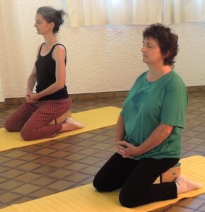 Renforcement des 2 deltoïdes, muscles protecteurs des épaules-Cours et Stages-Yoga-Yvette Clouet-13005 Marseille